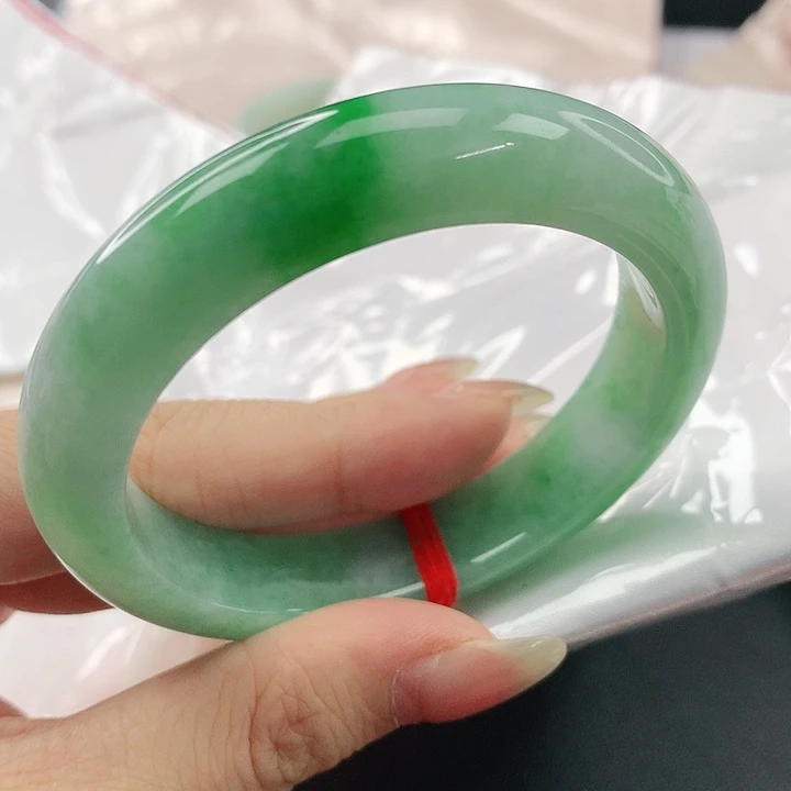 未镶嵌手镯翡翠，894