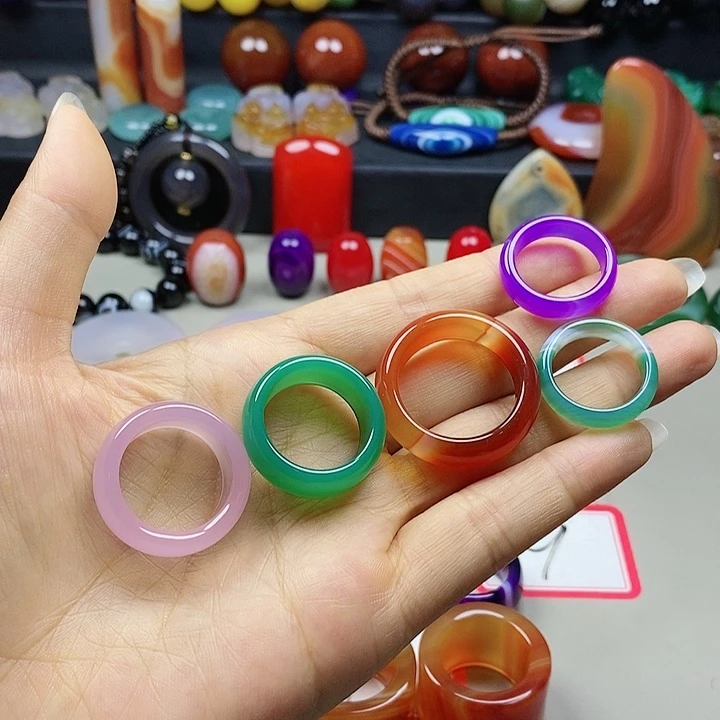 玛瑙/玉髓颈饰未镶嵌李*