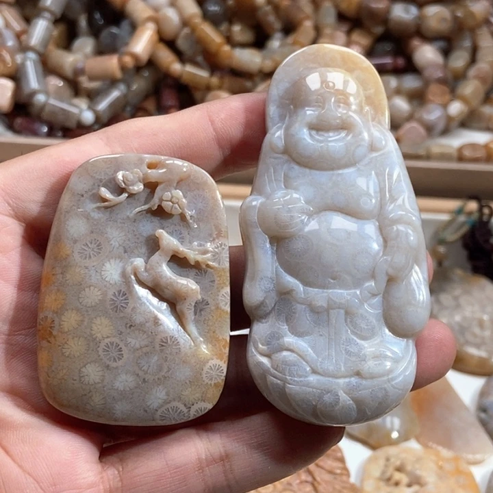 硅化珊瑚（珊瑚玉）未镶嵌颈饰