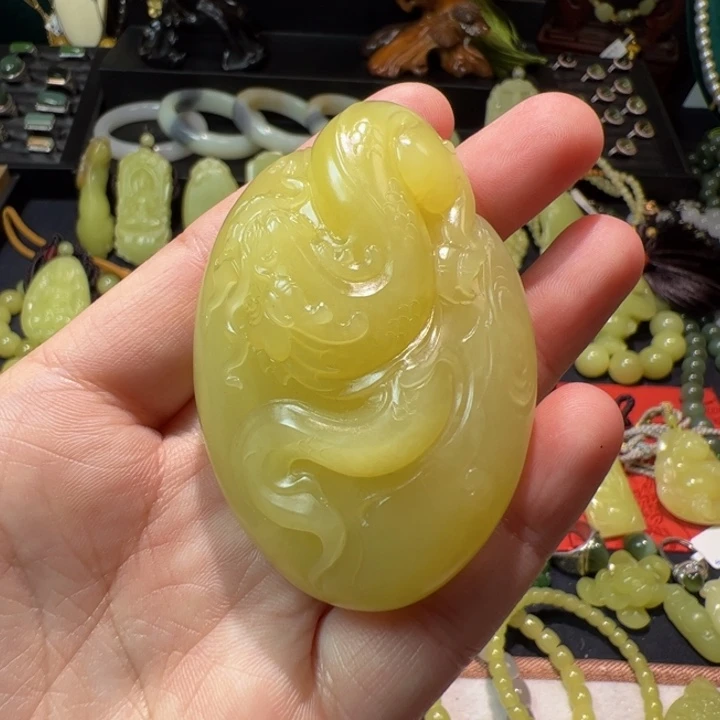 和田玉（黄玉）颈饰未镶嵌