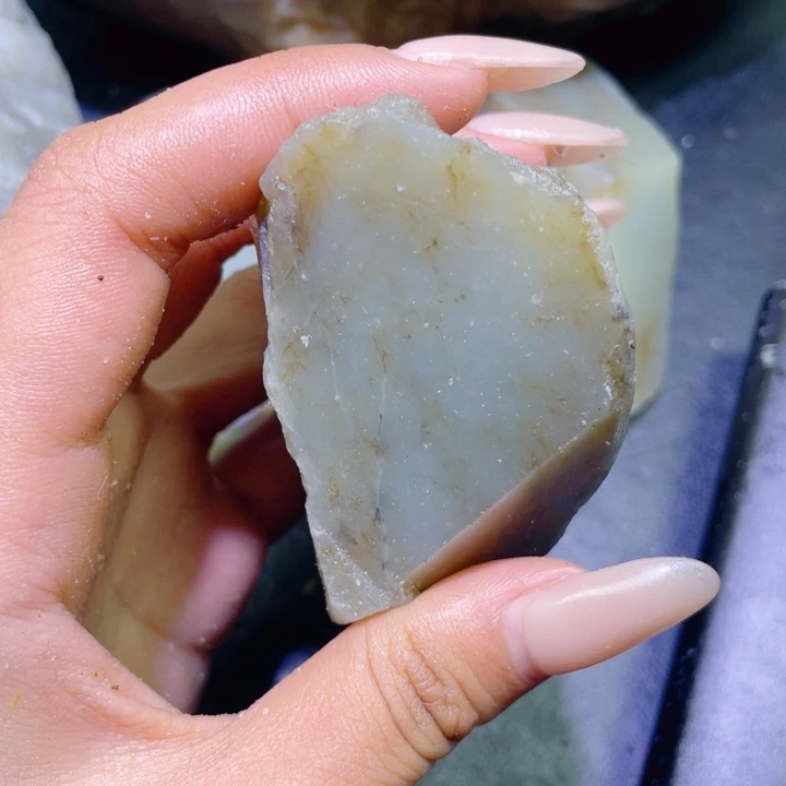 和田玉未镶嵌珠宝半成品