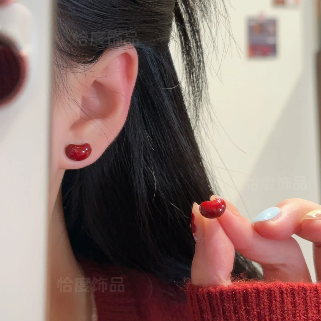 【恰度】秋日新款红色相思豆耳钉优雅气质