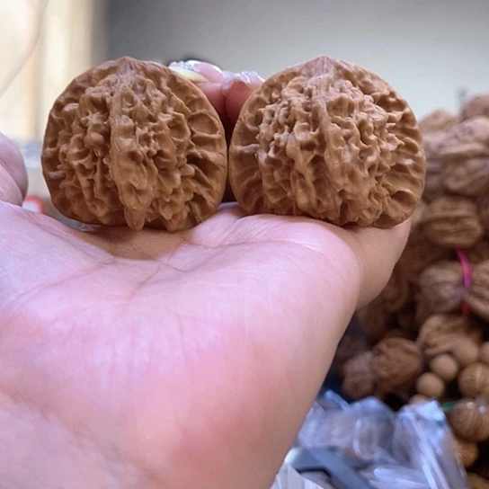 文玩核桃吊坠41京八对有修