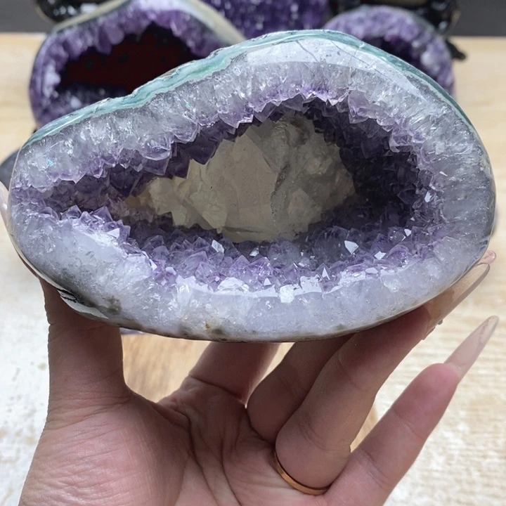 紫晶大型摆件（非配饰）未镶嵌