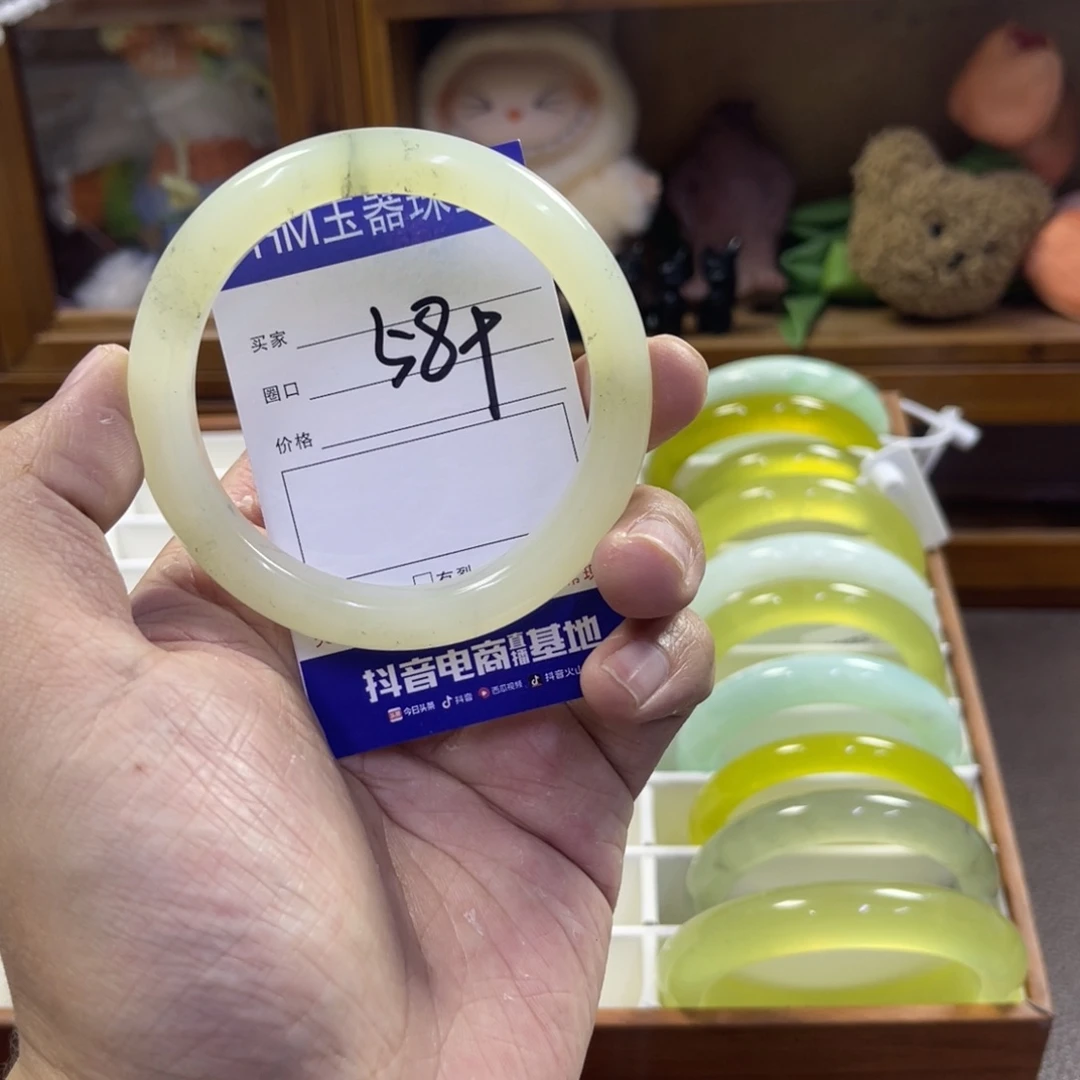 蛇纹石玉未镶嵌手镯347