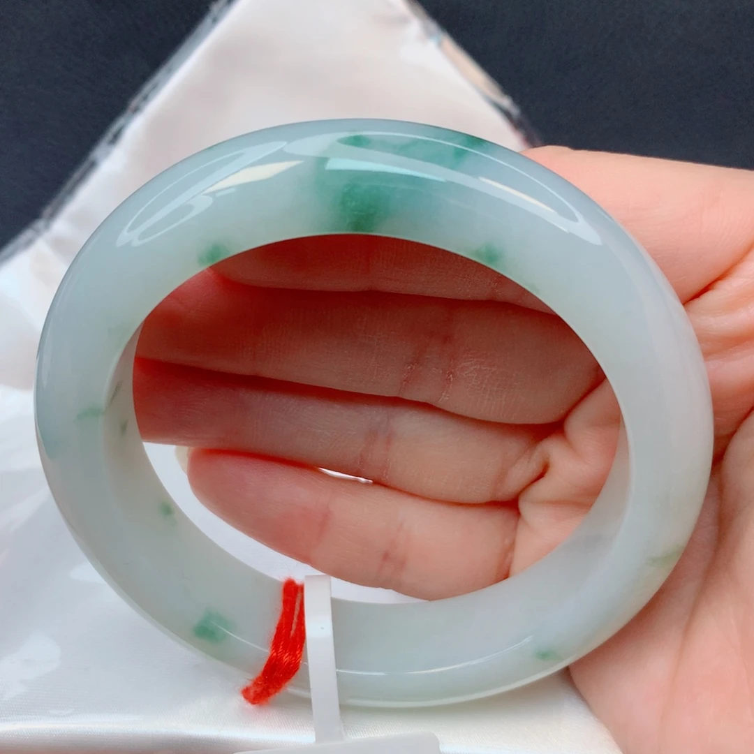 翡翠未镶嵌手镯55-56胶润飘花 厚装