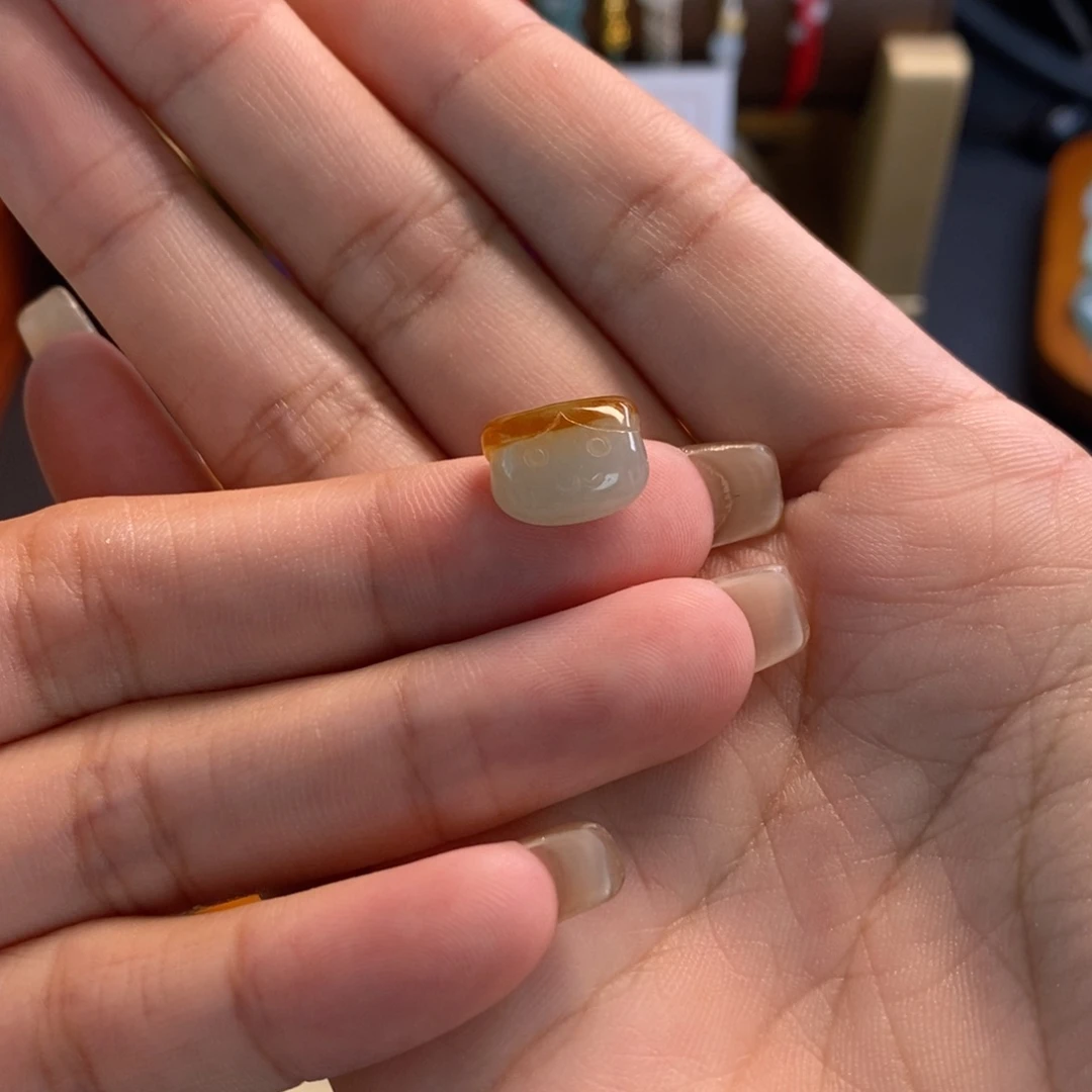 小***ᐝ颈饰未镶嵌翡翠17768