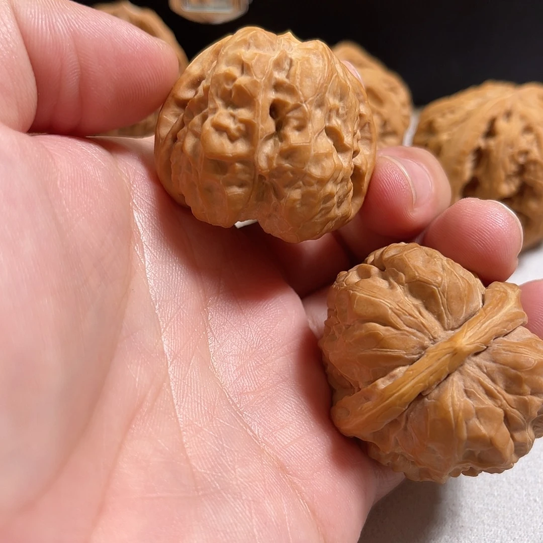 文玩核桃吊坠蛤蟆头