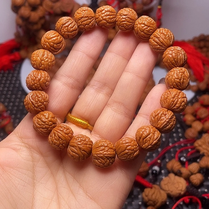 木质类龙纹桃枭挂件