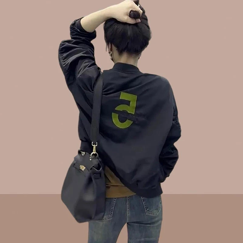 2025春秋季新款女士短款冲锋衣外套欧货休闲百搭小个子棒球服上衣