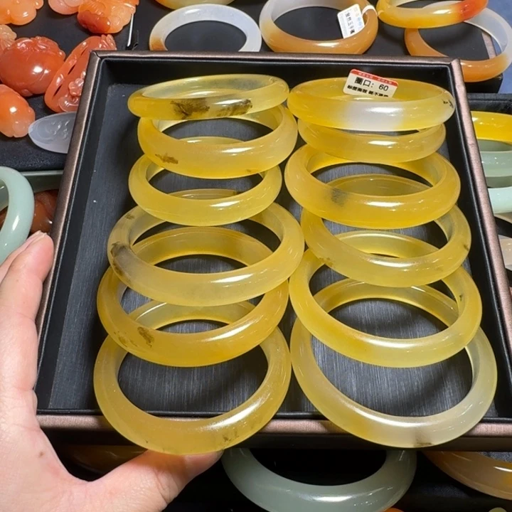 败***玉石英质玉（金丝玉）未镶嵌手镯