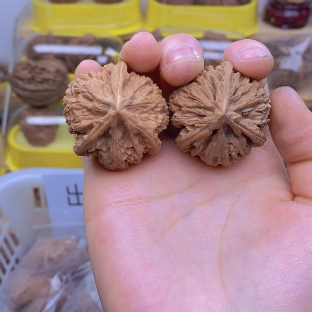 吊坠文玩核桃半*多