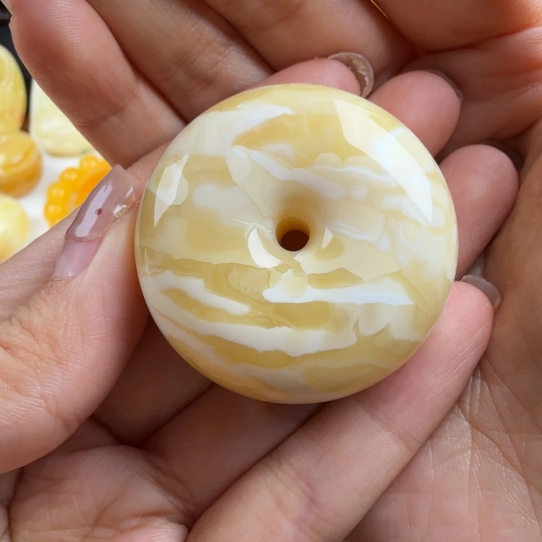 琥珀未镶嵌颈饰纯天然琥珀蜜蜡无优化