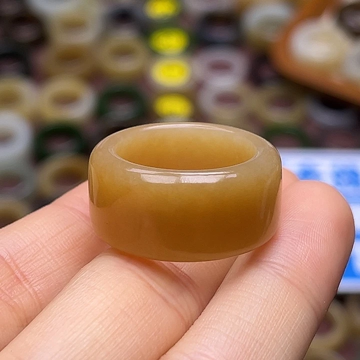 风***双和田玉未镶嵌戒指