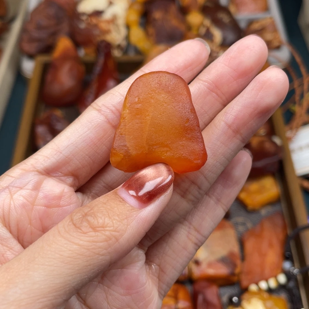 琥珀未镶嵌珠宝奇石