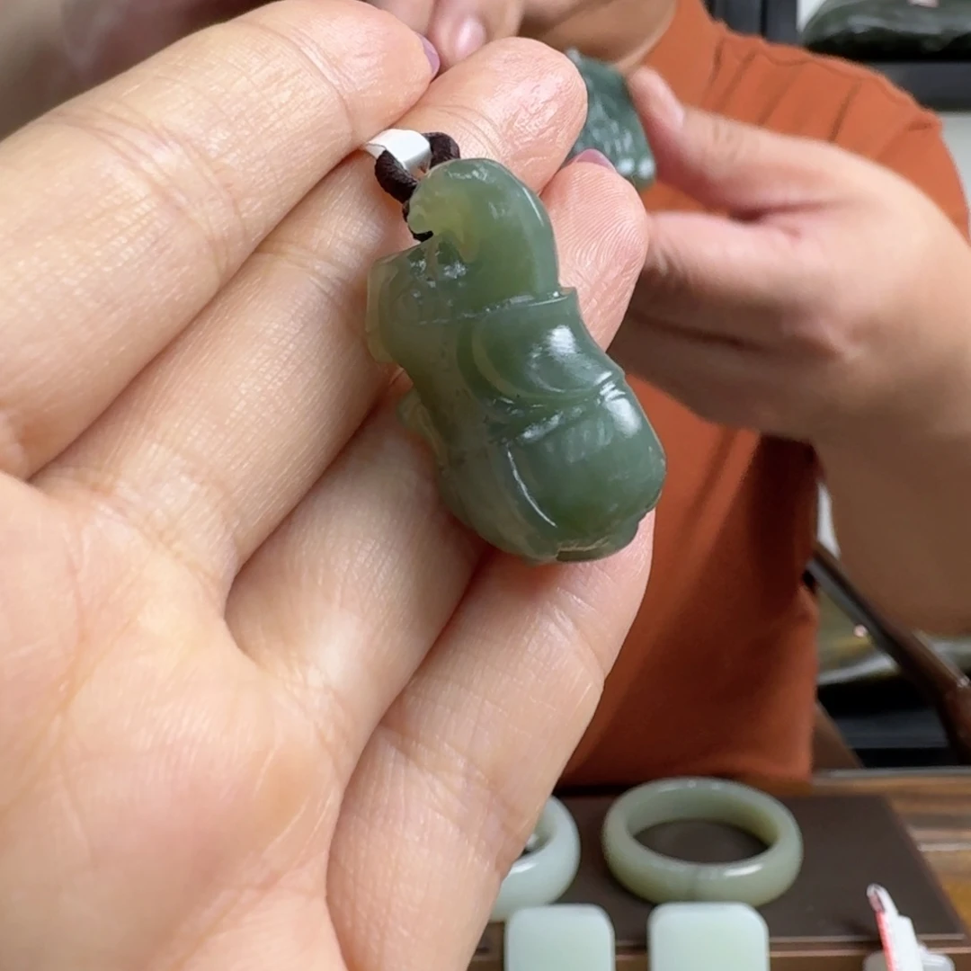 和田玉未镶嵌吊坠(不含链)多样性发货