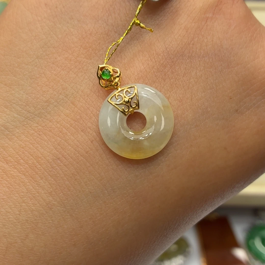 翡翠18K金镶嵌颈饰