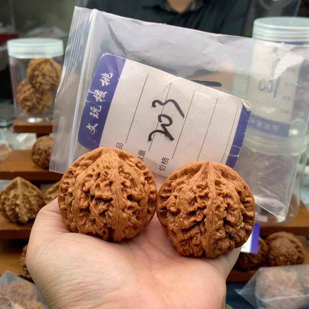 ****文玩核桃把件48粗筋