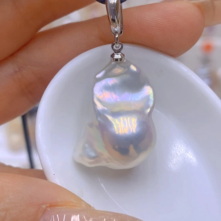 淡水珍珠吊坠(赠链)未镶嵌