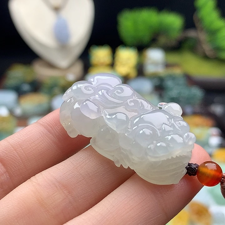 翡翠未镶嵌颈饰貔貅15