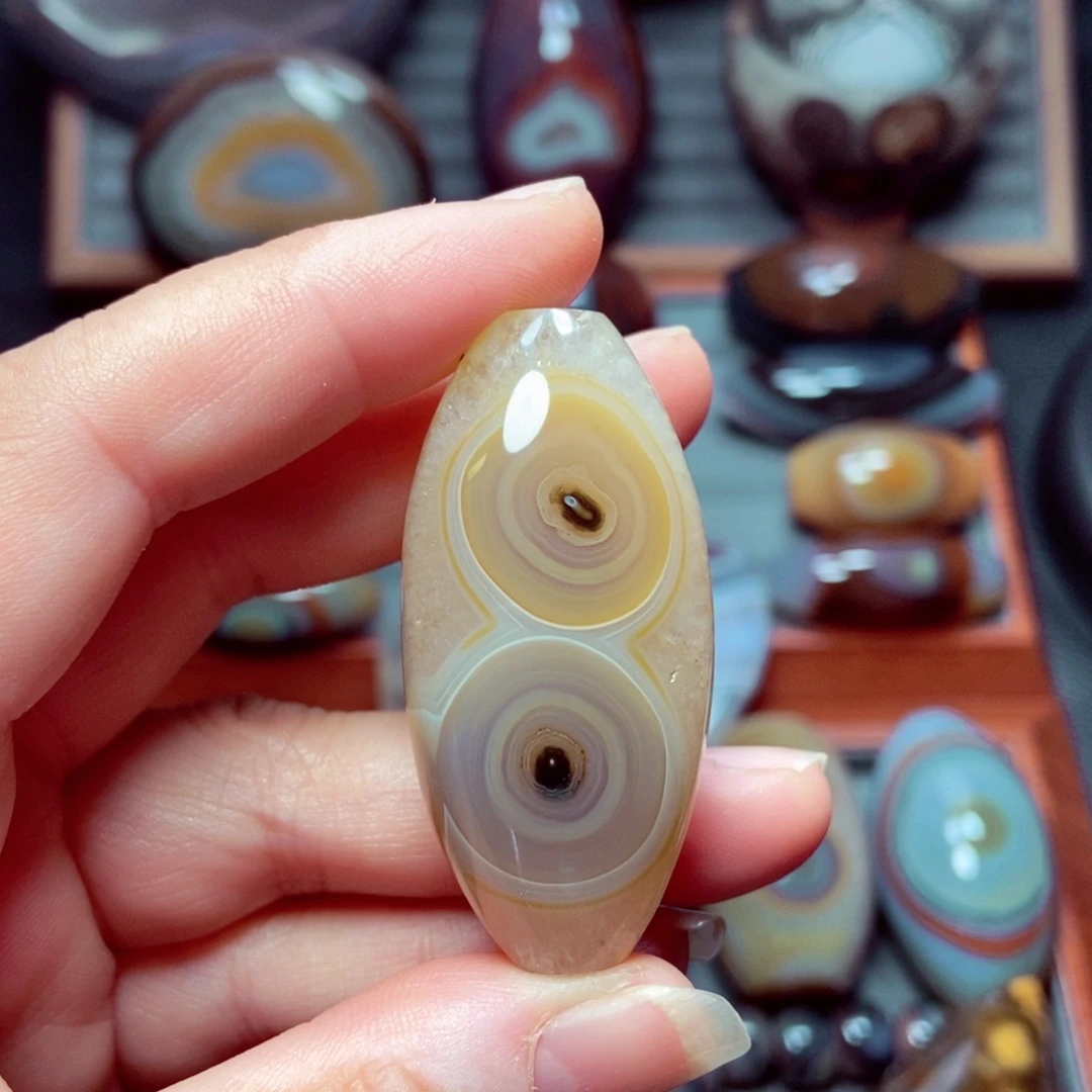 玛瑙/玉髓未镶嵌珠宝奇石