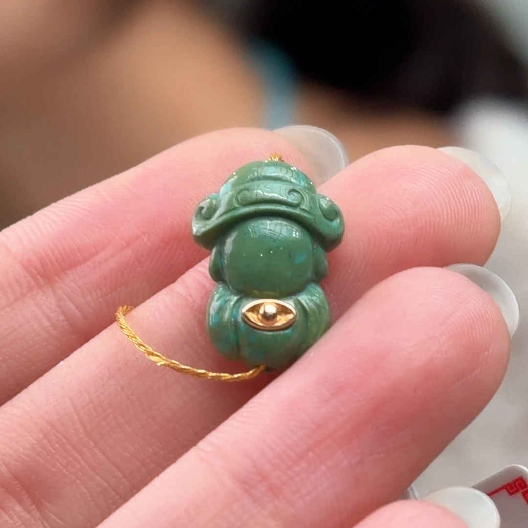 绿松石未镶嵌颈饰