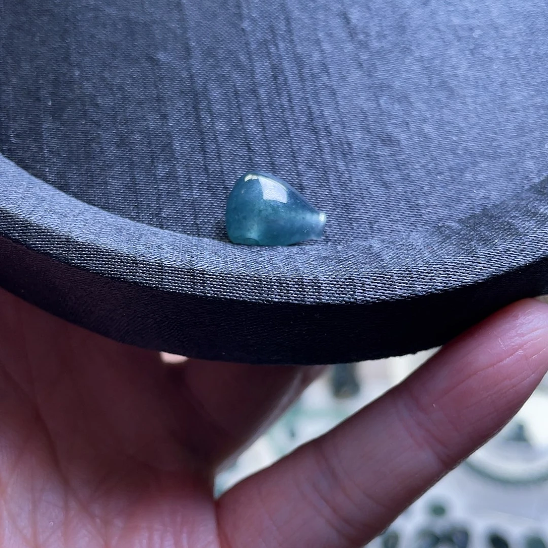 翡翠散珠天然A货翡翠三通一颗