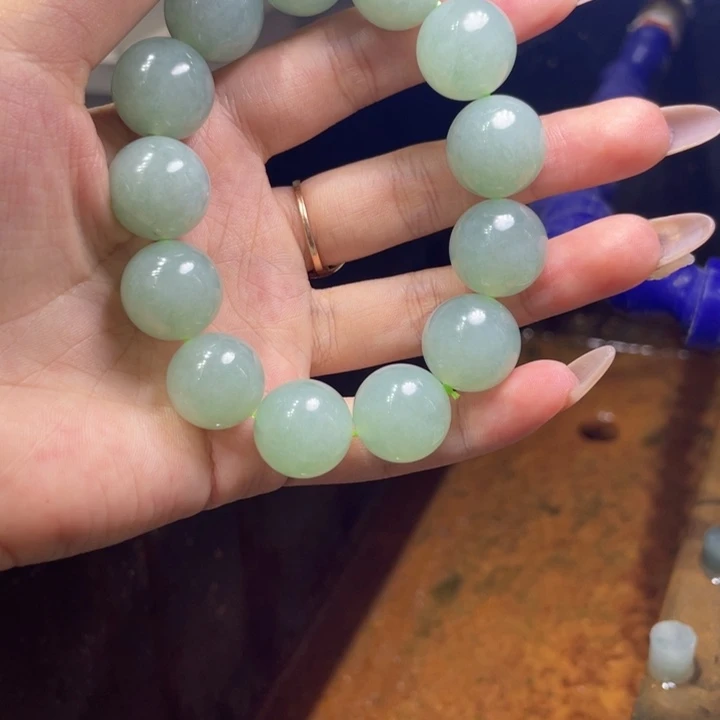 刘***柜定制翡翠未镶嵌边角料