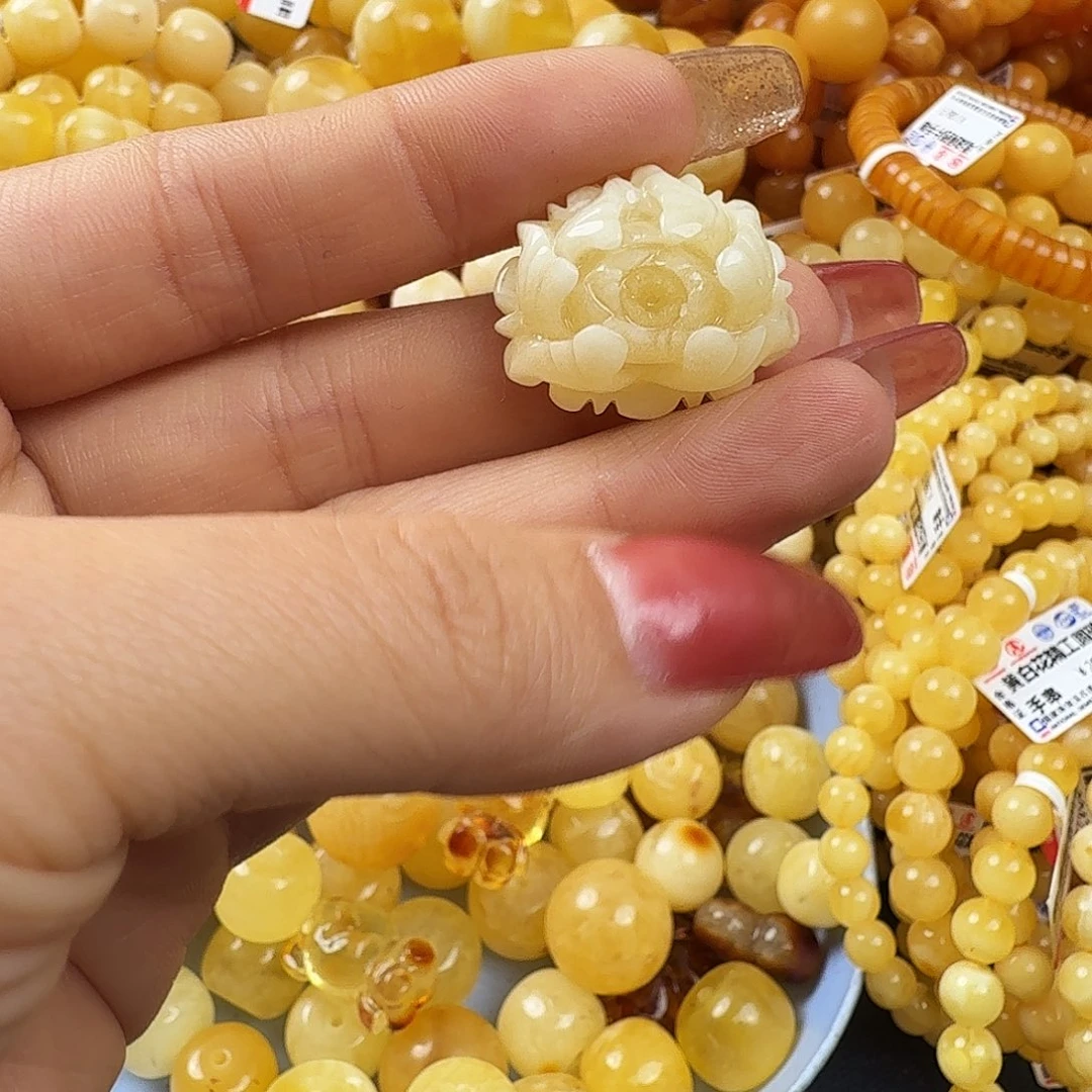 琥珀未镶嵌珠宝奇石