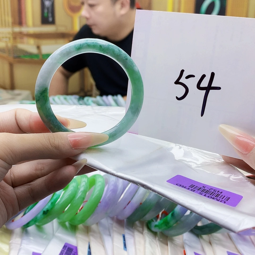 翡翠未镶嵌手镯nnn