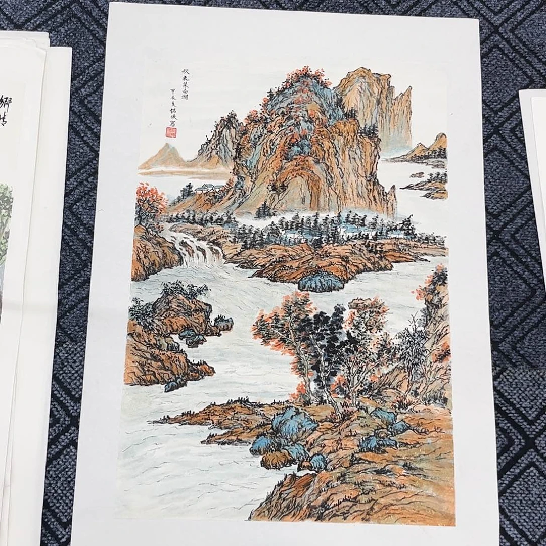 智***远国画宋诺英老师四尺三开山水作品旭