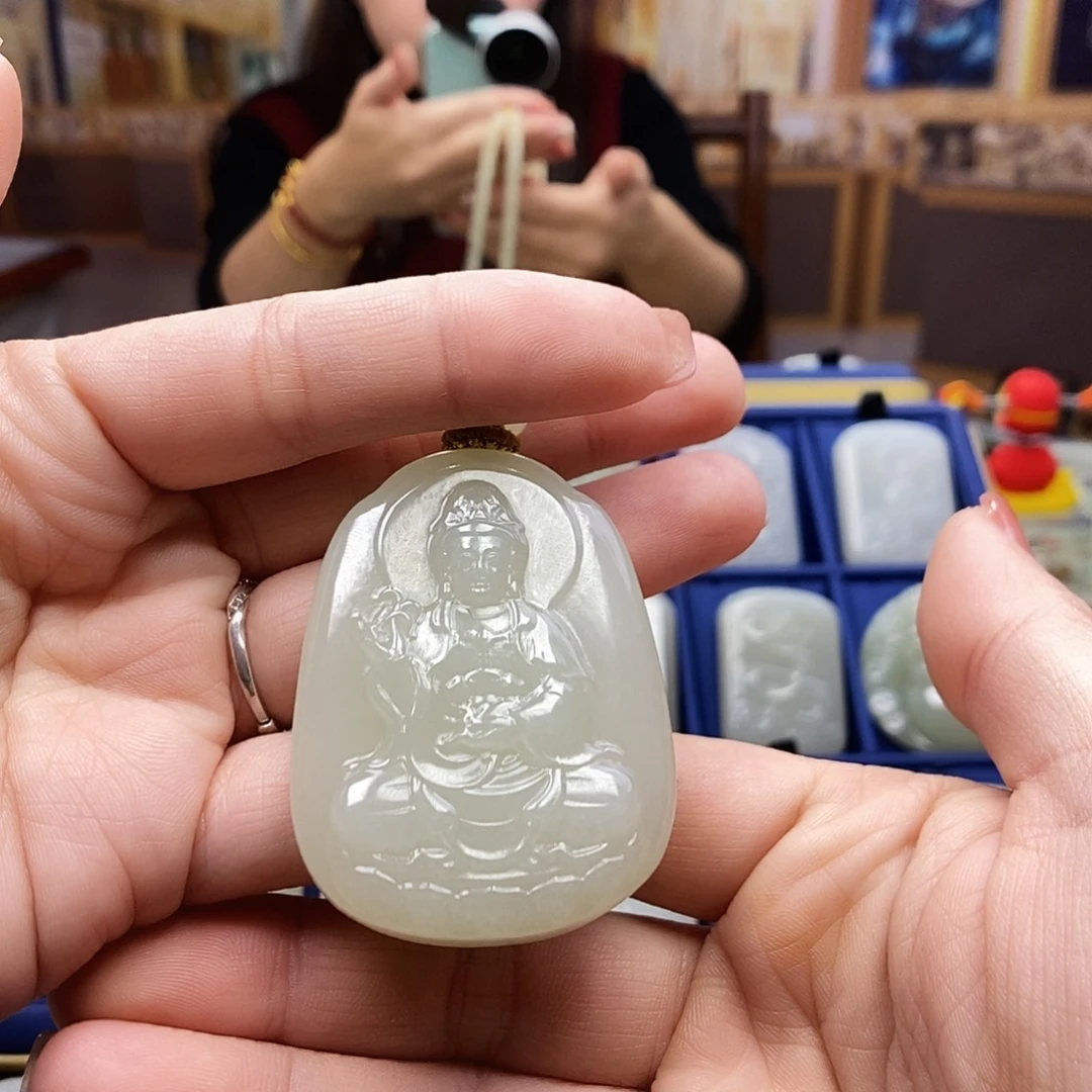 和田玉颈饰未镶嵌小*福