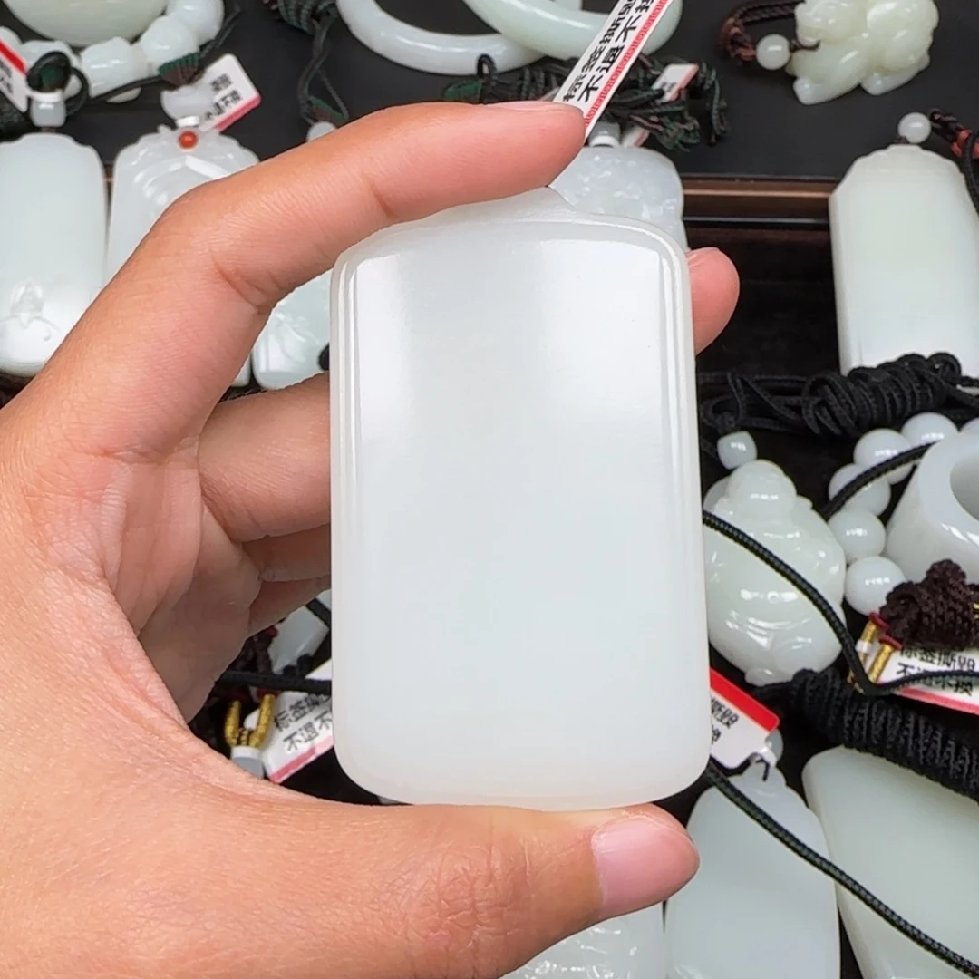 饮***源和田玉未镶嵌挂件