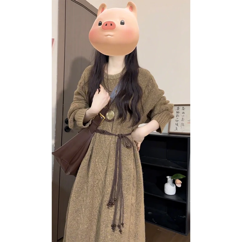 秋季温柔系穿搭女2025新款韩版时尚慵懒百搭长袖宽松针织连衣裙潮