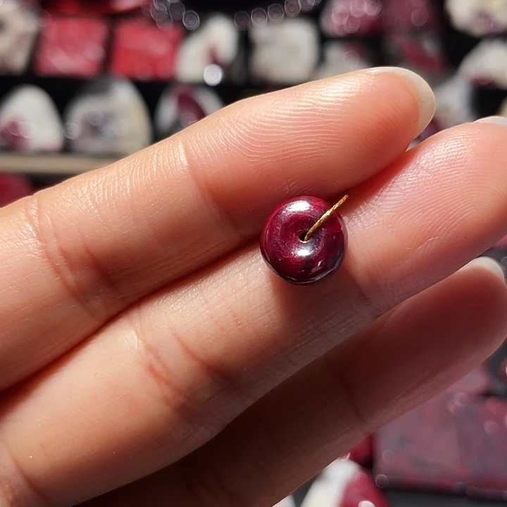 天然辰砂原矿红砂小平安扣2克