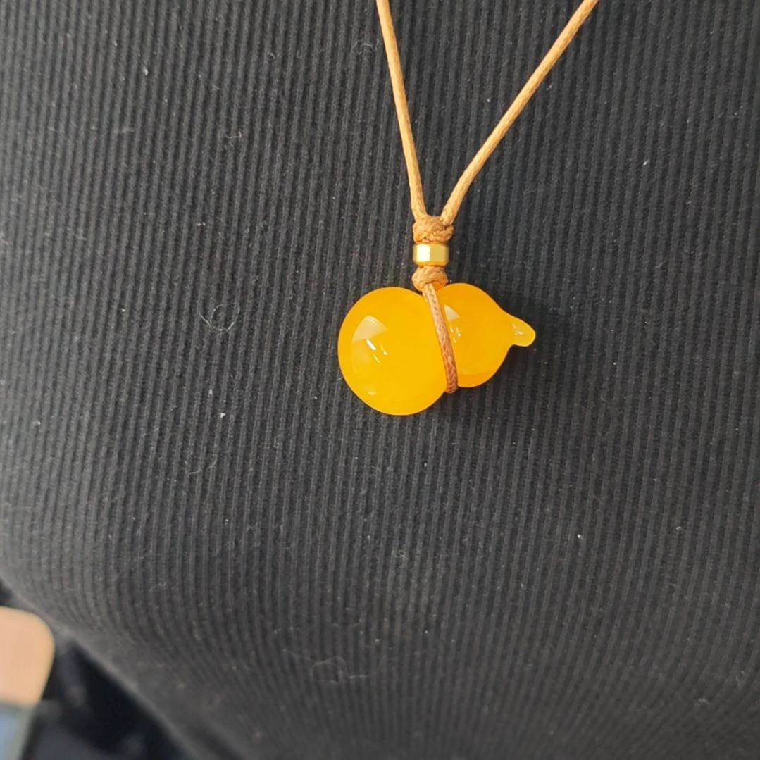 蜜蜡吊坠(赠链)未镶嵌