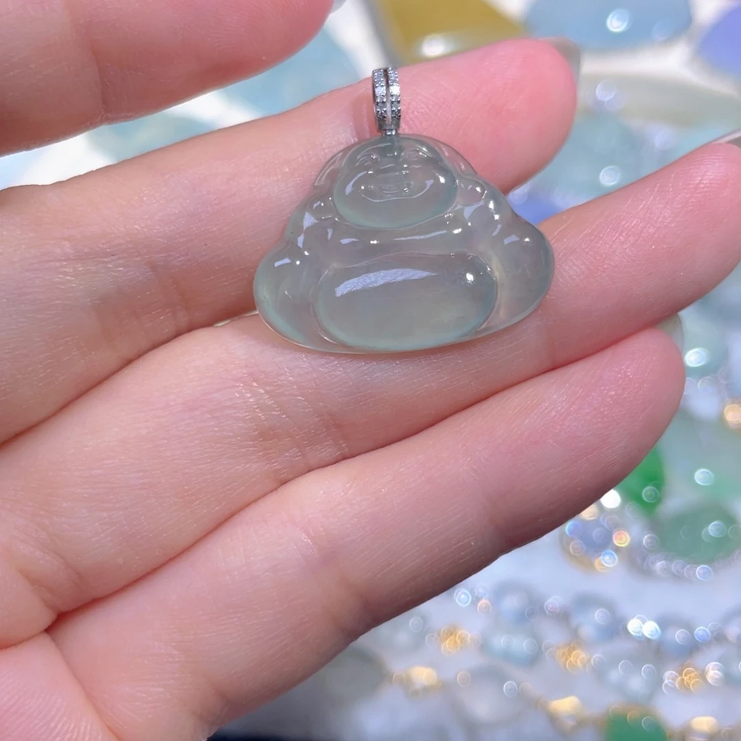 翡翠18K金镶嵌颈饰翡翠