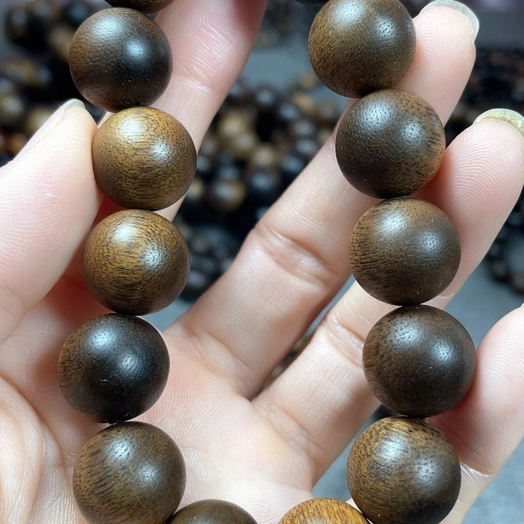 沉香手串芽庄白棋