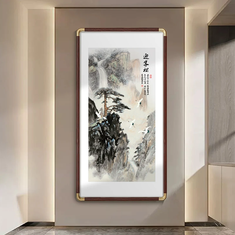 迎客松玄关挂画实木竖版新中式入户走廊客厅传统山水画装裱版画