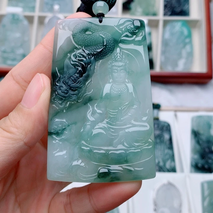 凡***尘翡翠未镶嵌颈饰观音