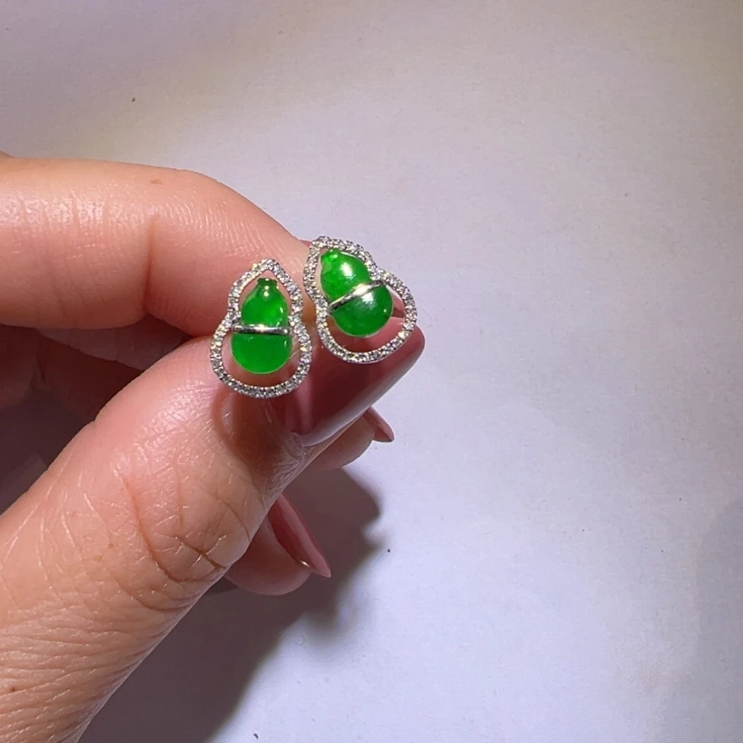 翡翠颈饰18K金镶嵌耳钉