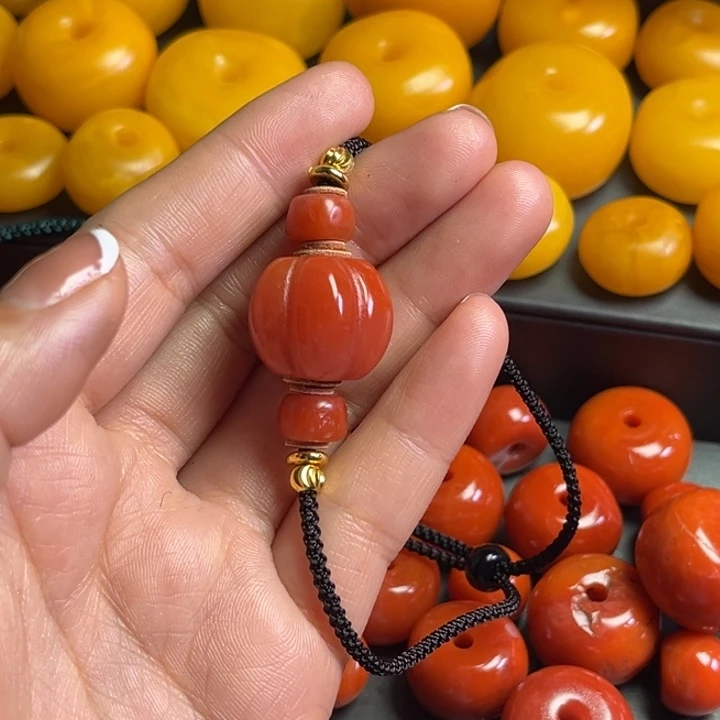 颈饰琉璃茂*琉璃……………..