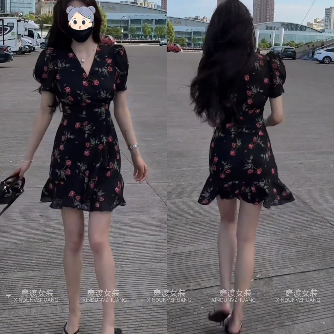 2025夏季新款时尚显瘦气质女士网红洋气连衣裙百搭款D21526