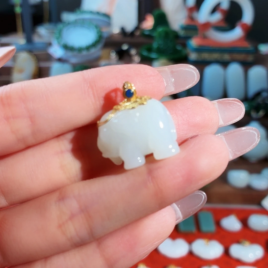 和田玉18K金镶嵌颈饰T