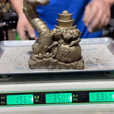 10900000000000000