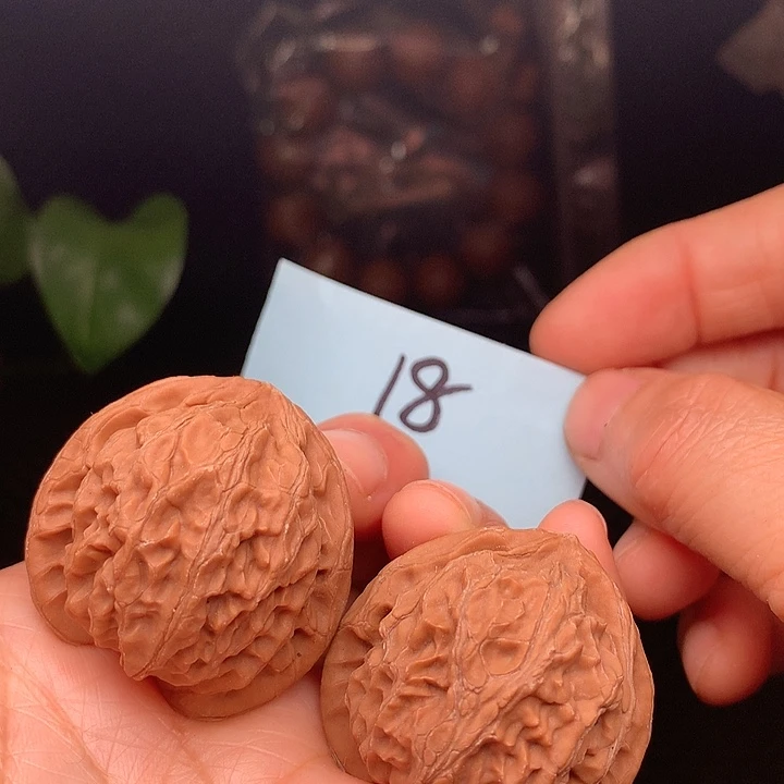 【闪购商品】把件文玩核桃36宫灯18