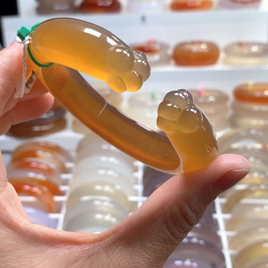 玛瑙/玉髓手镯未镶嵌零**度