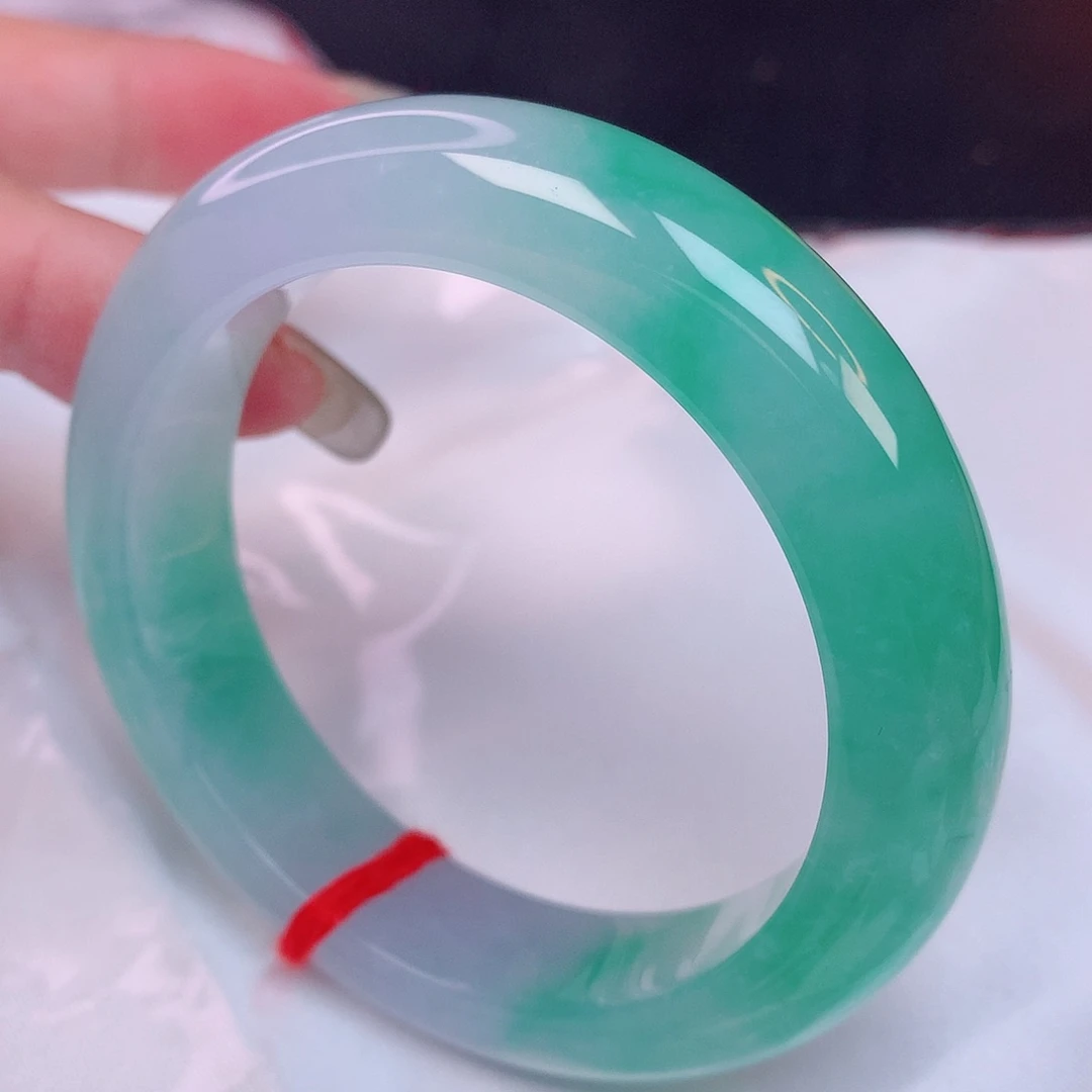 翡翠手镯未镶嵌52+ 翡翠手镯