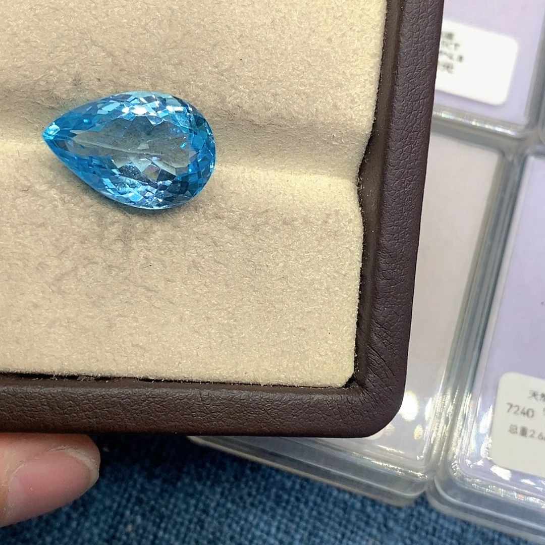 托帕石裸石托帕石