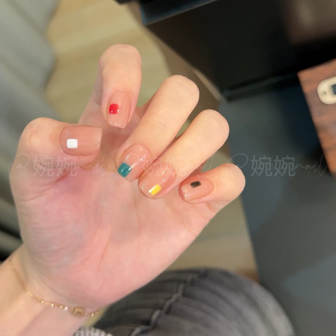 清！！！【几何方格】纯手工手绘多色方块简约百搭设计穿戴甲